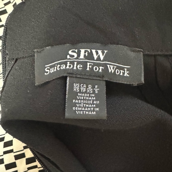 Business Professional Long Sleeve Dress - Black (XS) - Picture 4 of 4